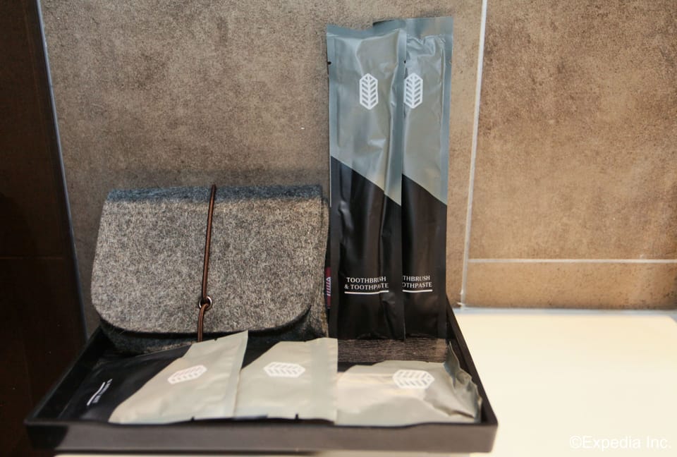 Free toiletries, slippers, bidet, towels