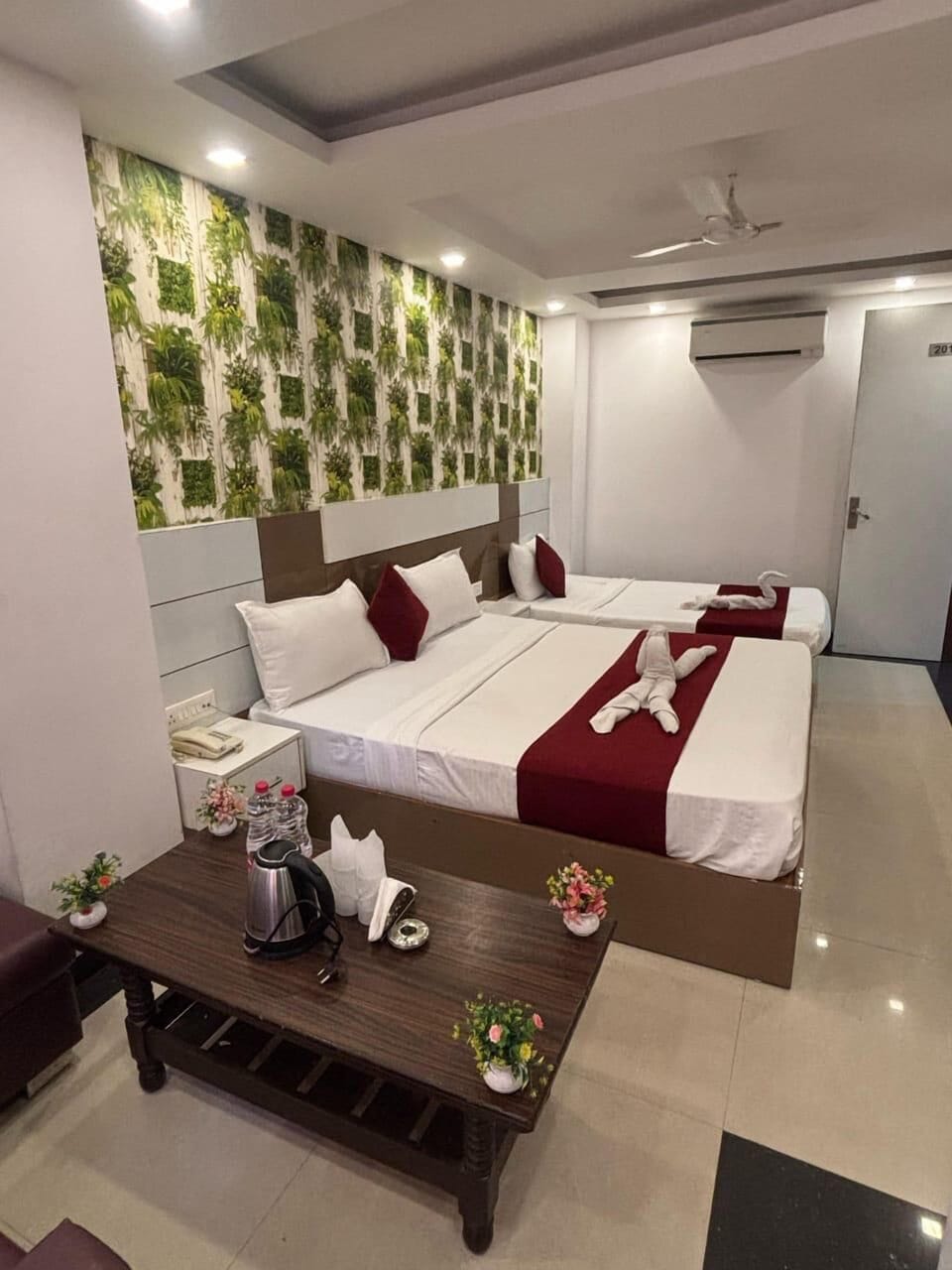Superior Triple Room | Premium bedding, bed sheets
