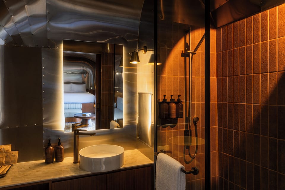 Peak Caravans | Bathroom | Shower, rainfall showerhead, free toiletries, hair dryer