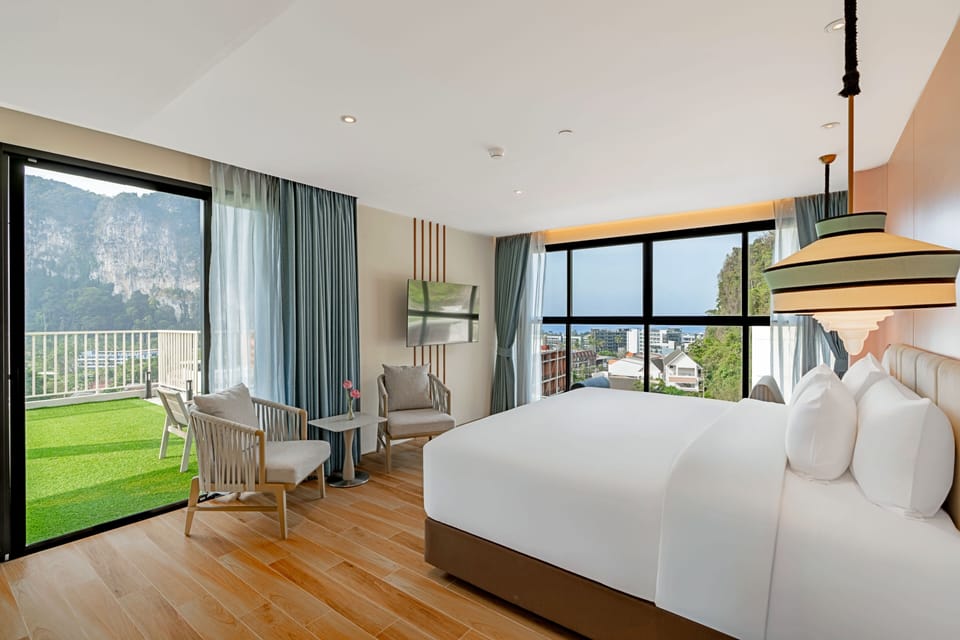 Family Suite, 2 Bedrooms | Soundproofing, iron/ironing board, free WiFi