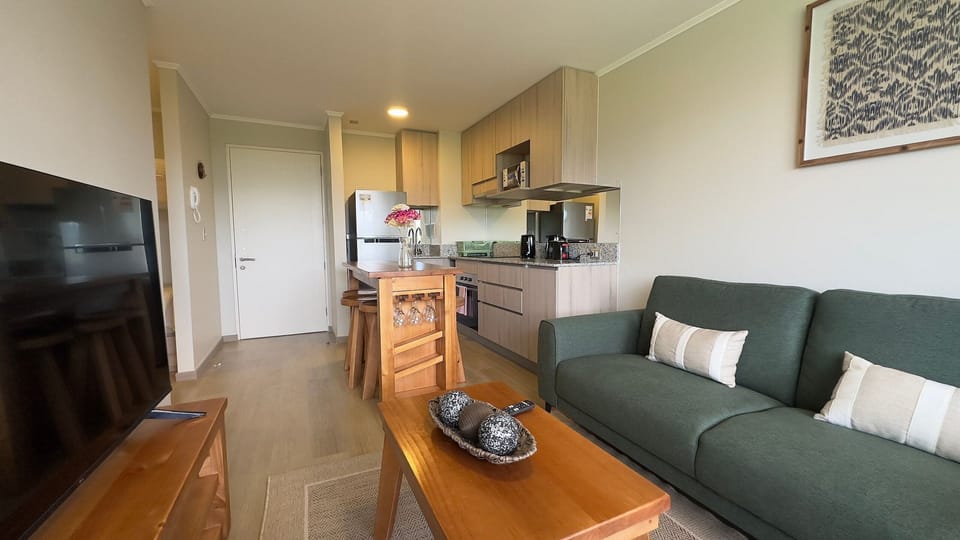 Apartment | Living area | Flat-screen TV