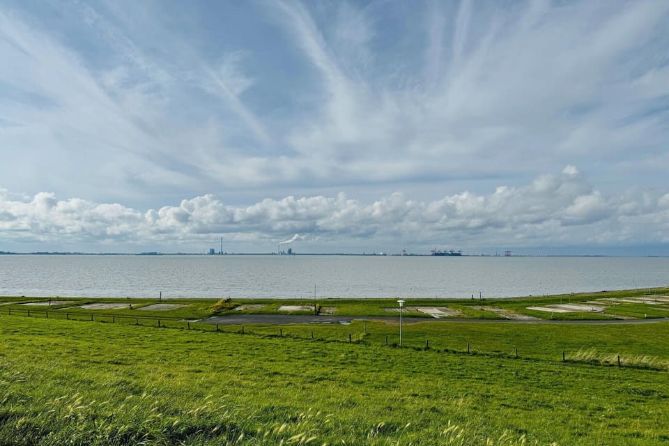 Immediate Surroundings [winter] (<1 km)