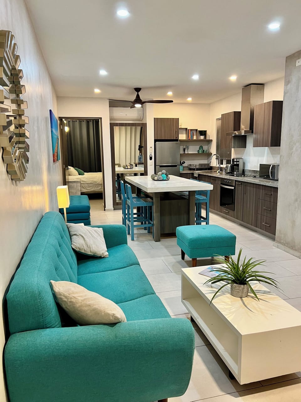 Living/Kitchen 