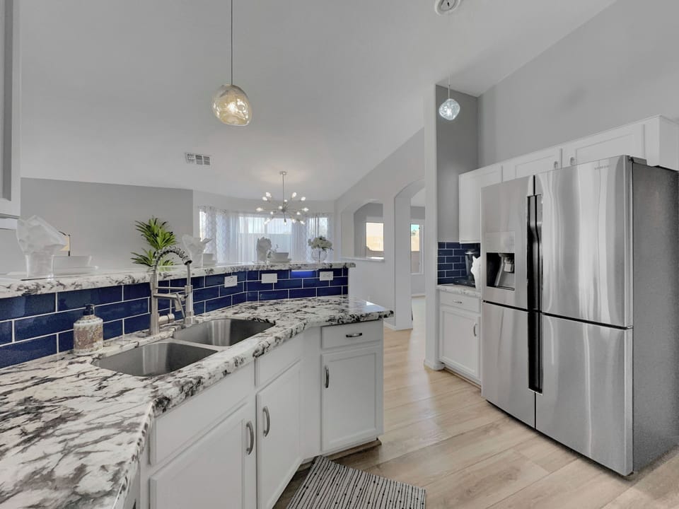 House, Multiple Beds, Pool Access, Pool View (153rd Surprise) | Private kitchen