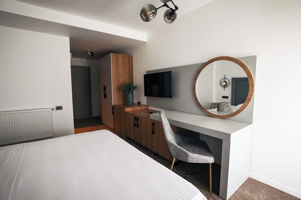 In-room safe, free WiFi