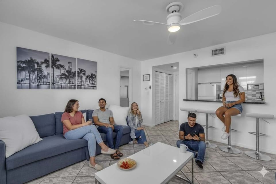 Connect and relax in this open-concept Airbnb—spacious living, full kitchen, and comfy vibes for group getaways.