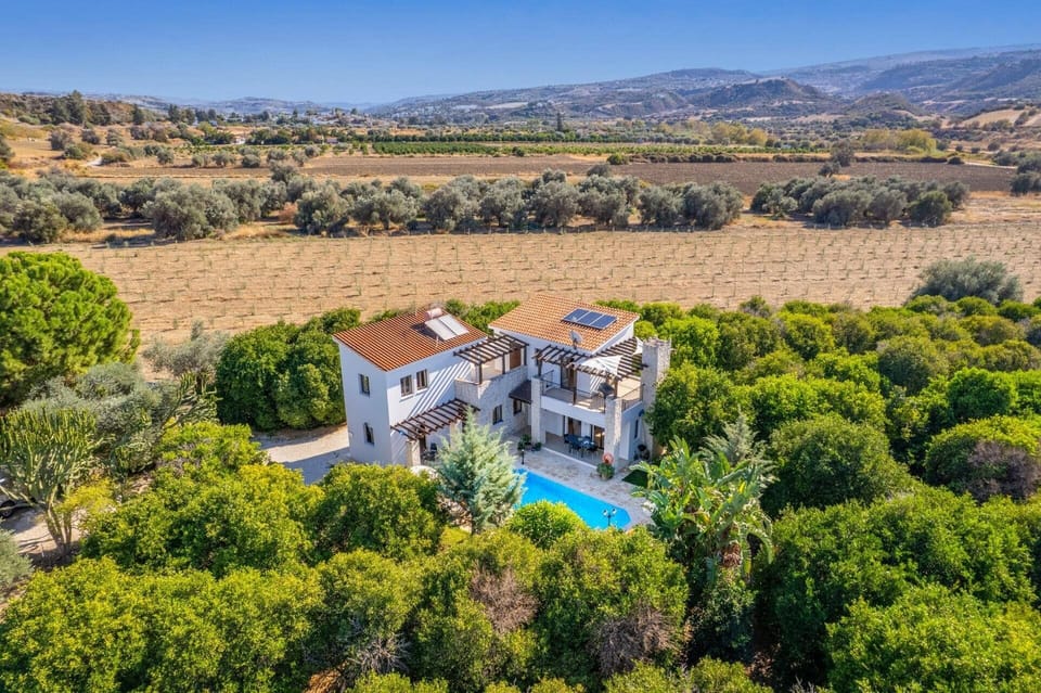 Villa Oliva image