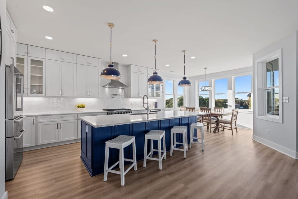 Expansive Kitchen