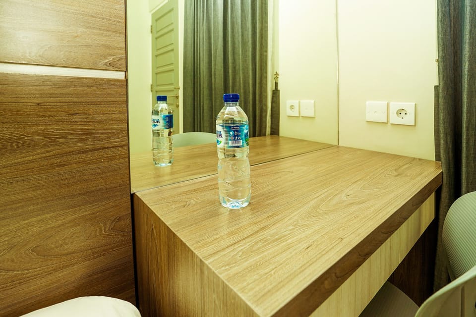 Single Room | Desk, soundproofing, free WiFi, bed sheets