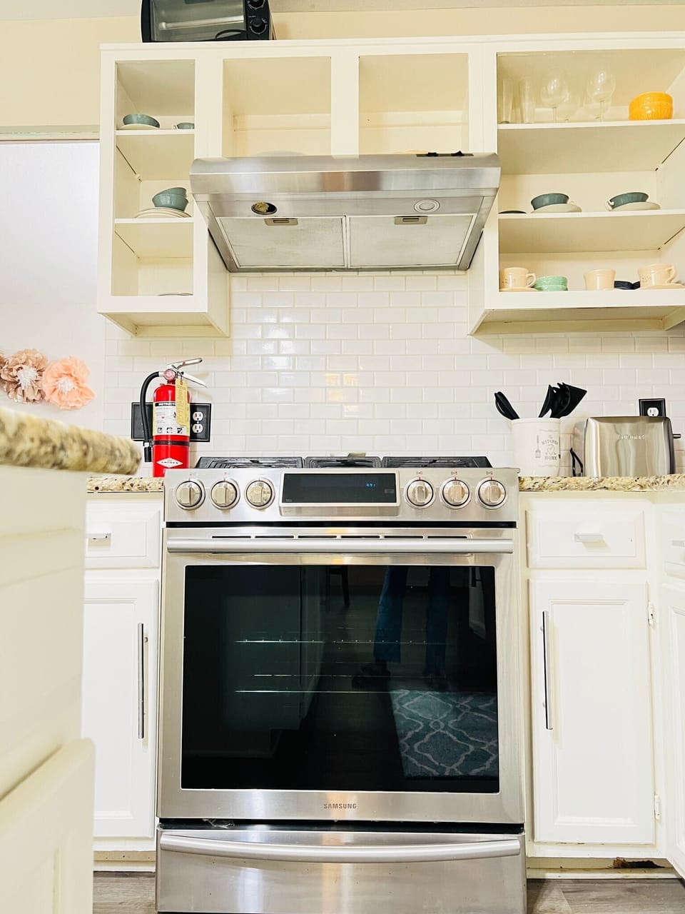 Family House, Garden View | Private kitchen | Full-size fridge, microwave, oven, stovetop