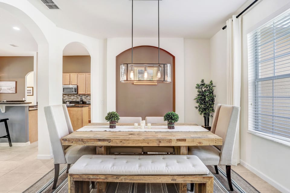 House (5 Bedrooms) | Dining room