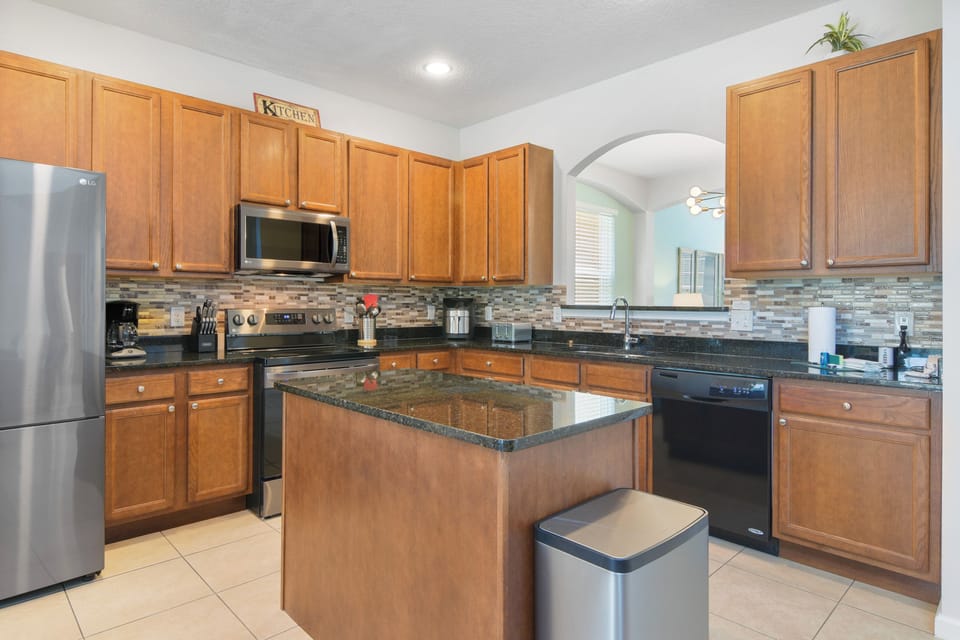 House (6 Bedrooms) | Private kitchen | Dishwasher, coffee/tea maker, electric kettle, highchair