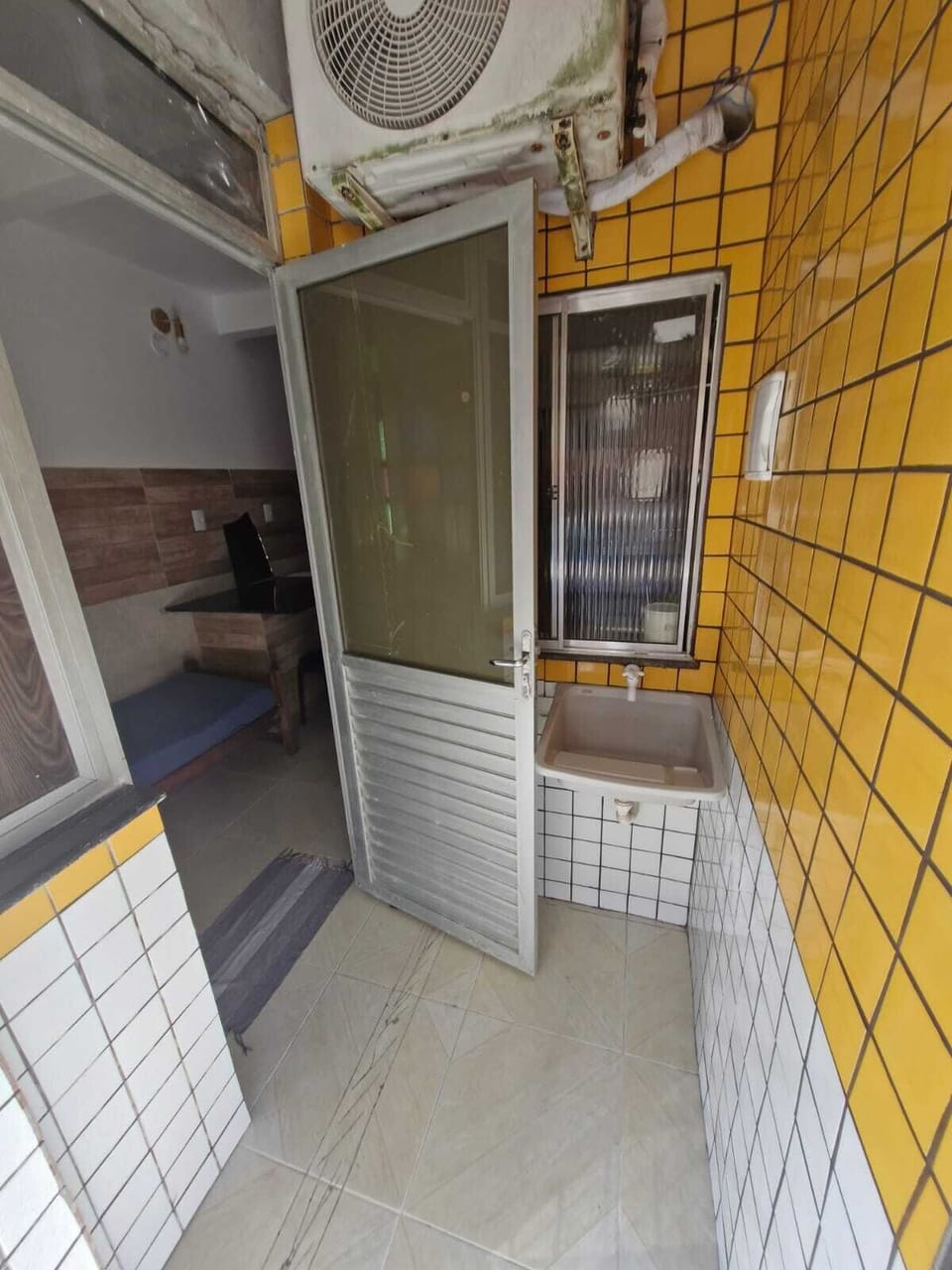 Economy Apartment | Living area | Flat-screen TV
