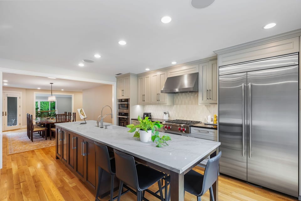 Gourmet kitchen 