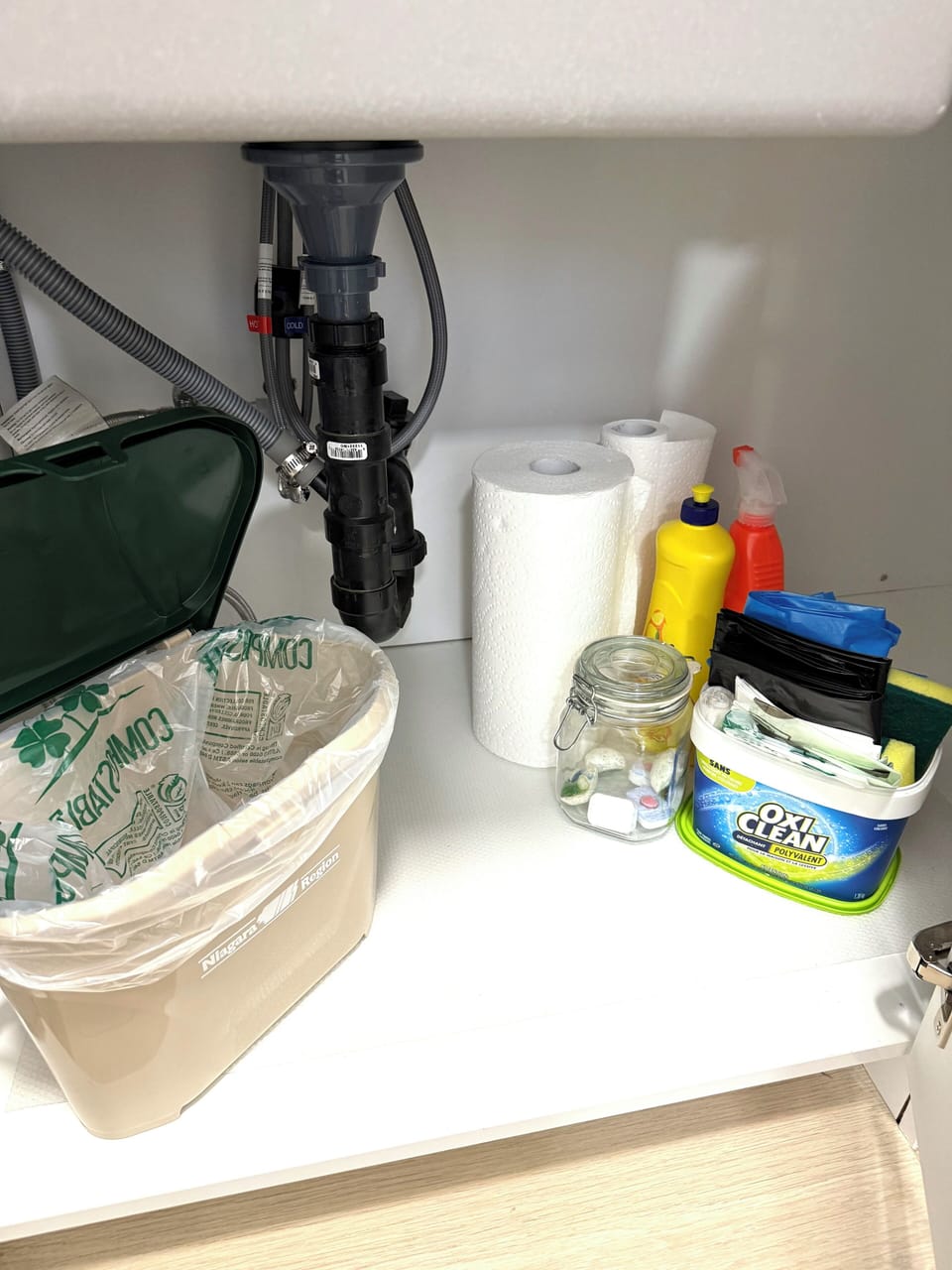 Bathroom amenities
