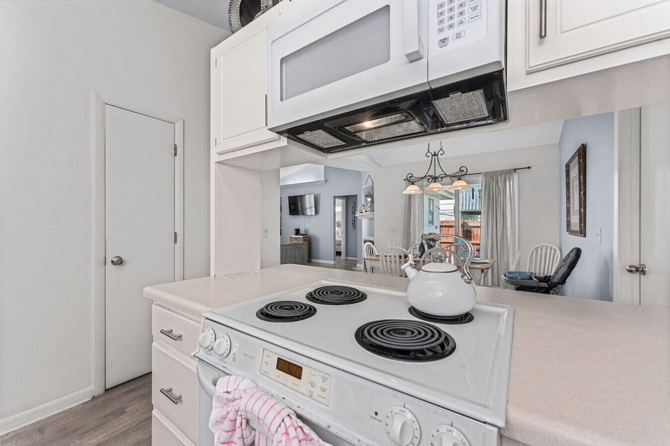 Fully Stocked Kitchen | Modern Appliances, Coffee Maker & Ample Storage