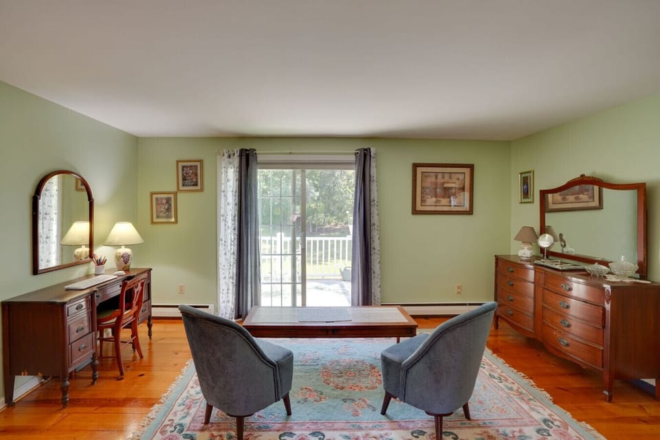 Bedroom 1| King Bed with Sitting Area and Deck Views
