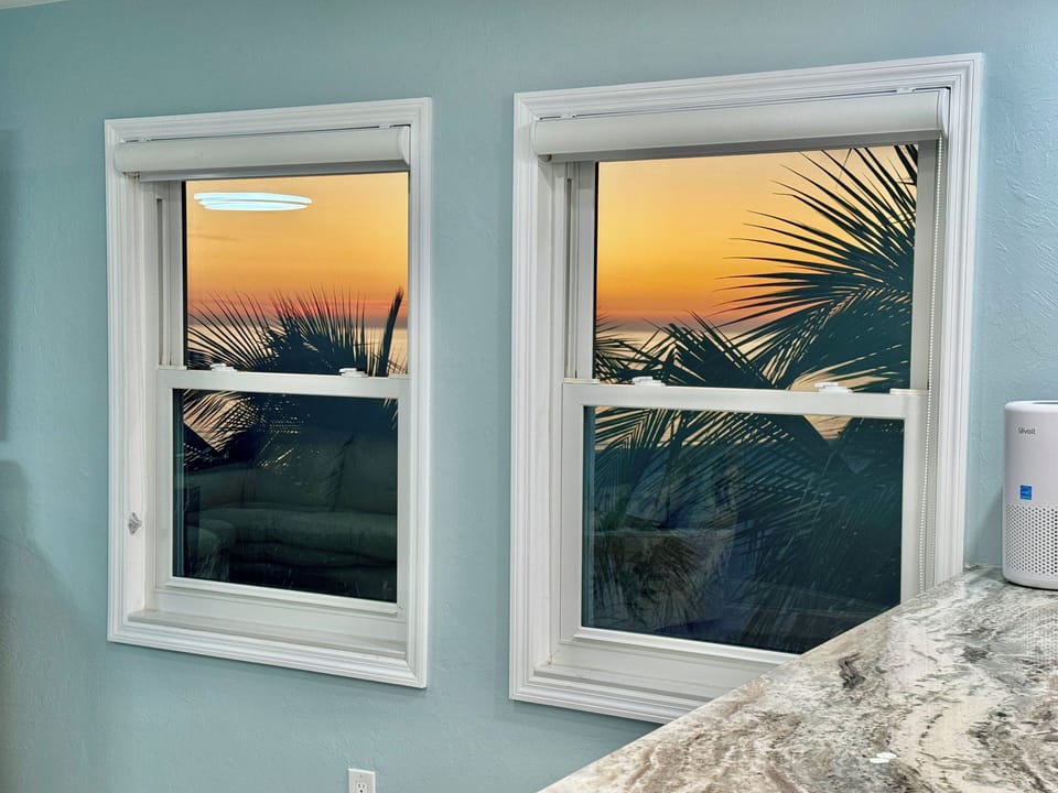 Enjoy dinner and the sunset in the privacy of your dining area. 