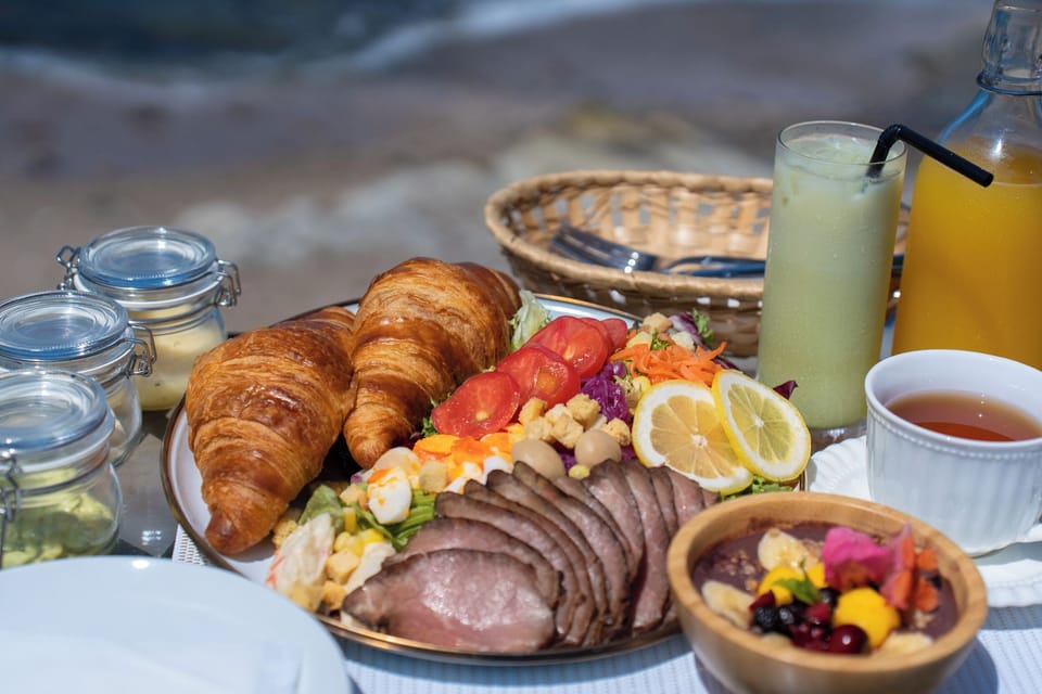 Daily continental breakfast for a fee
