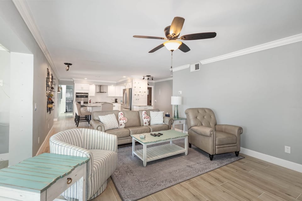 Open Concept Living & Kitchen