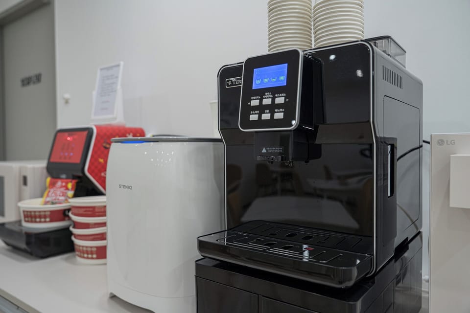 Free daily self-serve breakfast