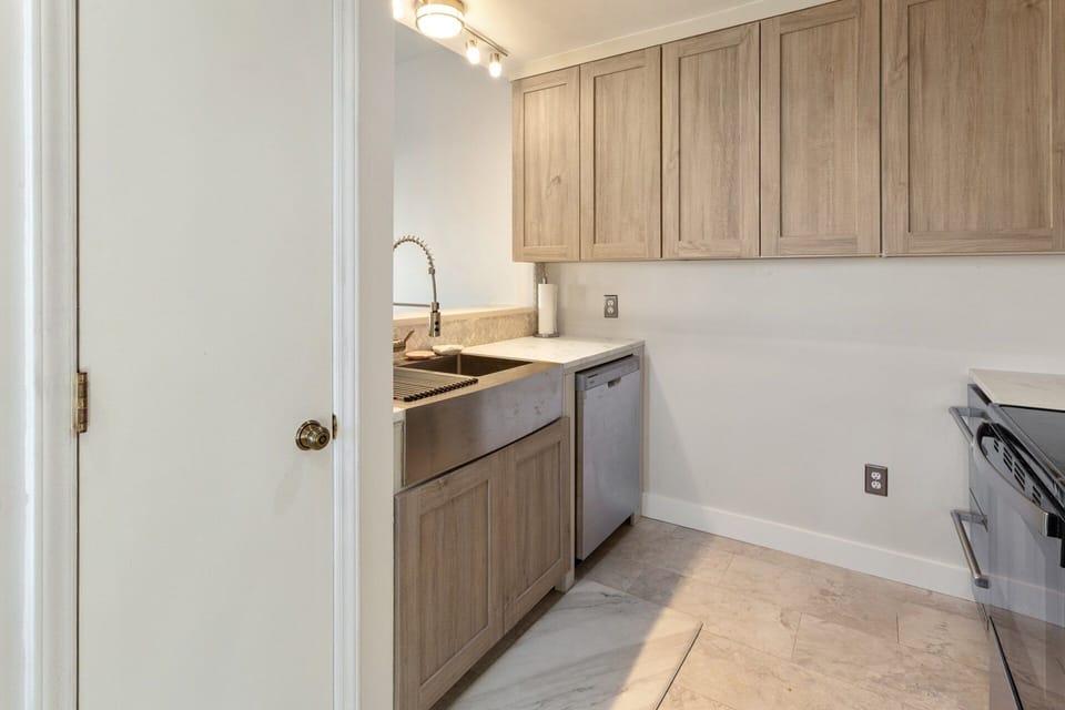 Kitchen: Fully equipped kitchen with everything needed for easy vacation meals.