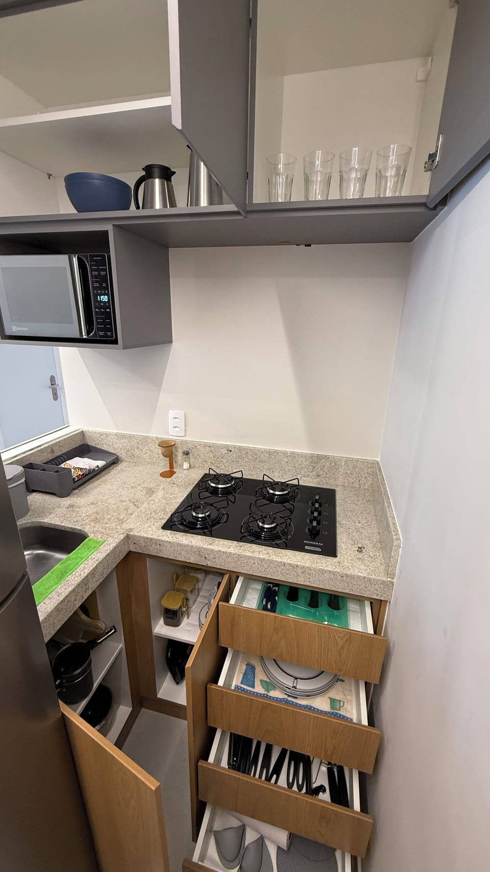 Comfort Apartment, City View | Private kitchen
