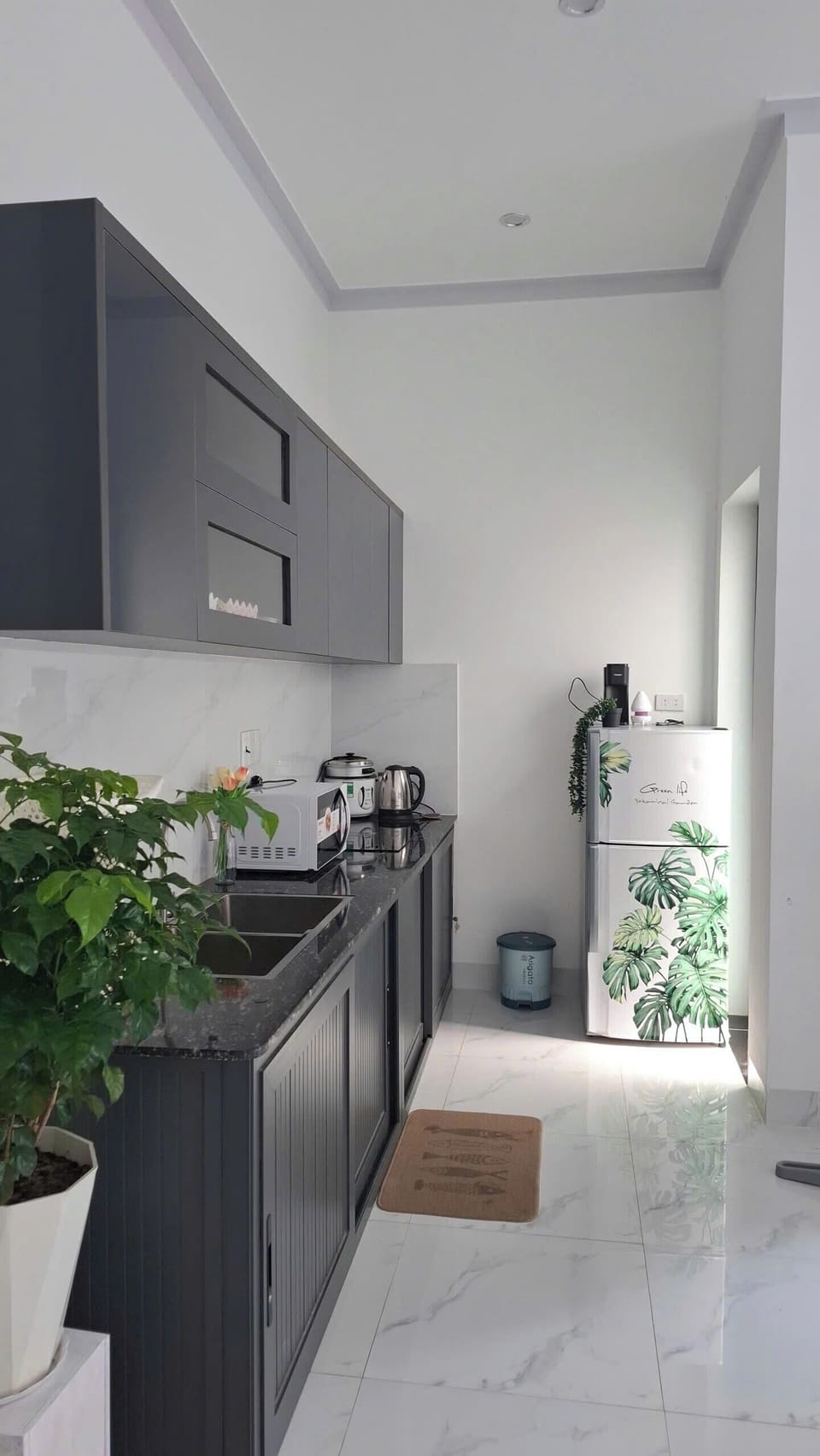 Family House, Garden View | Private kitchen | Shared fridge, microwave