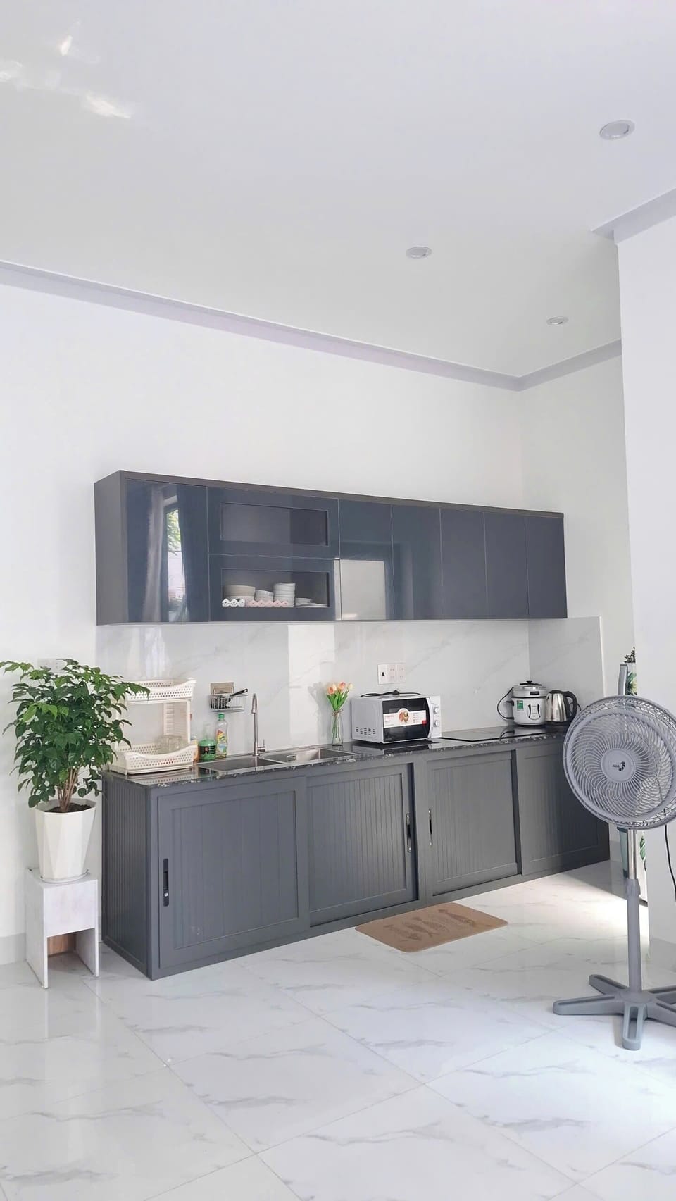 Family House, Garden View | Private kitchen | Shared fridge, microwave