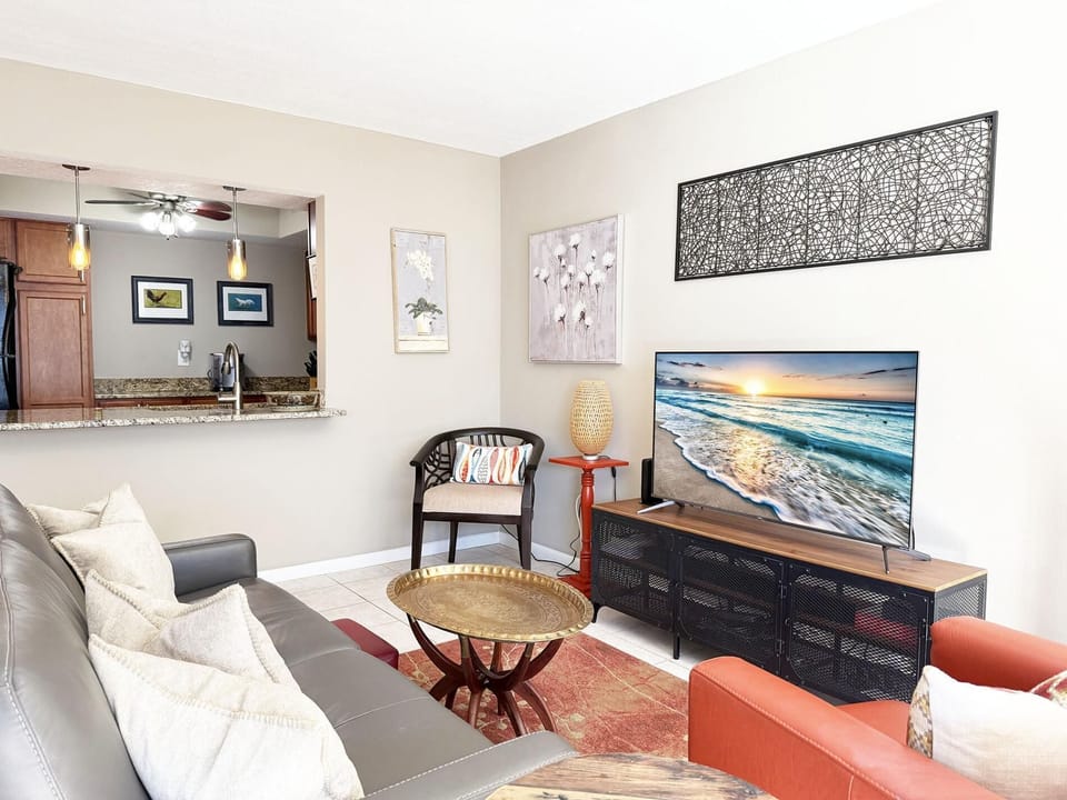 La Coquina 2BR – Beach, Pool & Sunsets (6113)