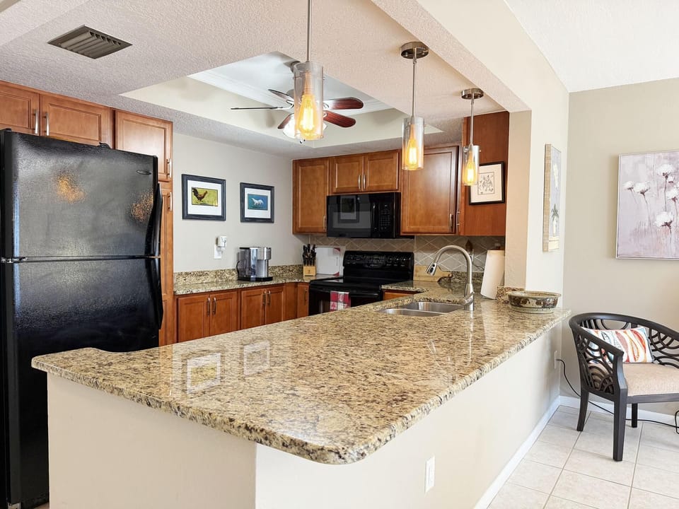 La Coquina 2BR – Beach, Pool & Sunsets (6117)