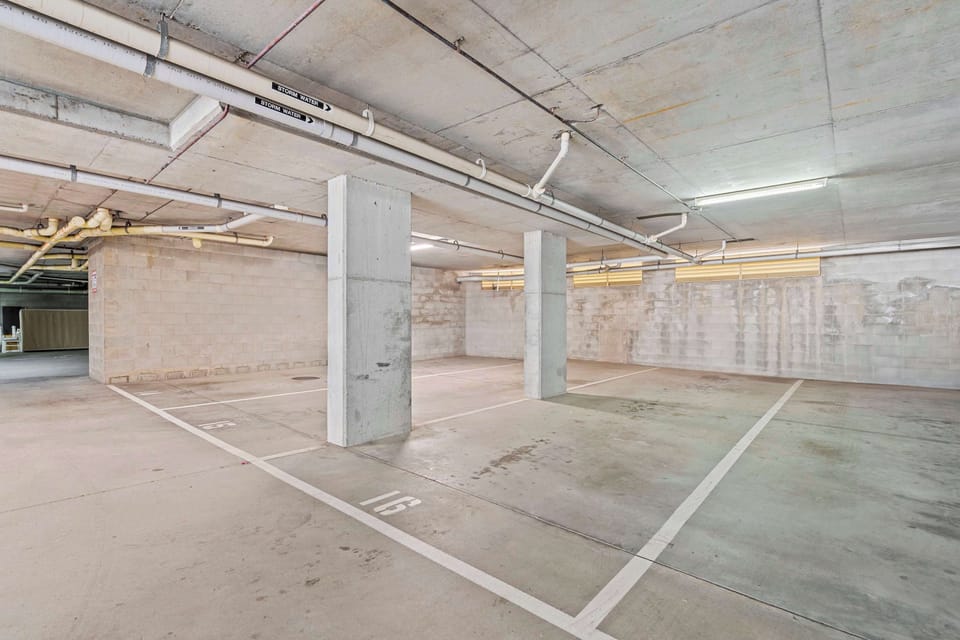 Tandem carpark for 2 cars