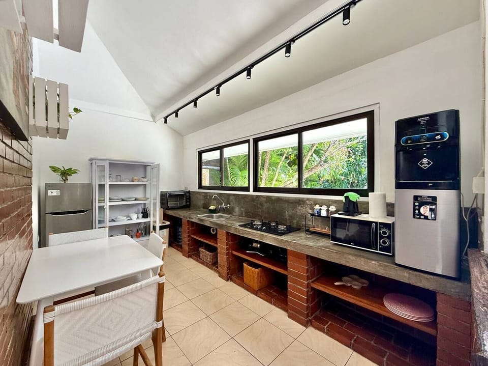 Family Villa, Lanai, Pool View | Private kitchen | Fridge, microwave, stovetop, toaster