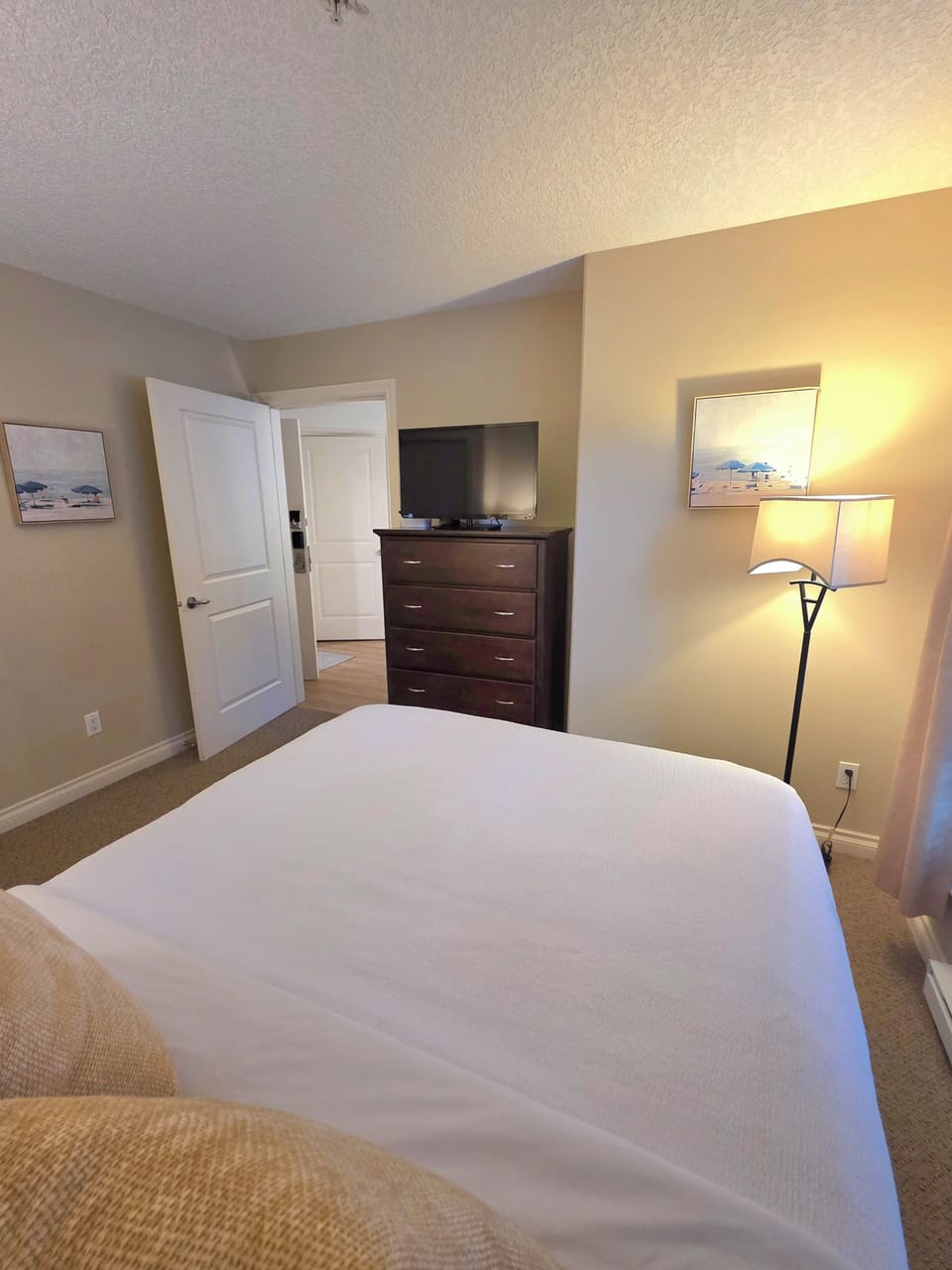 Unit B. Streaming TV. AC Unit as well.