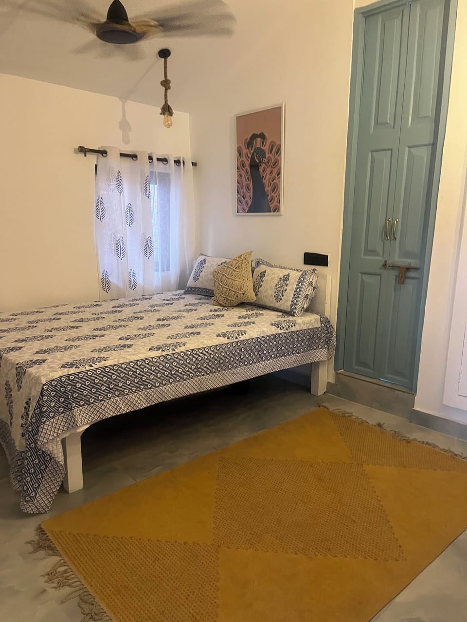 Room 4 | Free WiFi