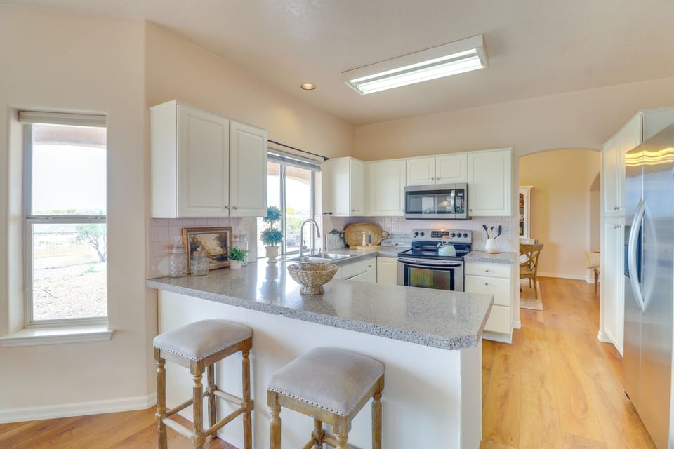 Kitchen | Dishwasher | Toaster Oven | 1st Floor