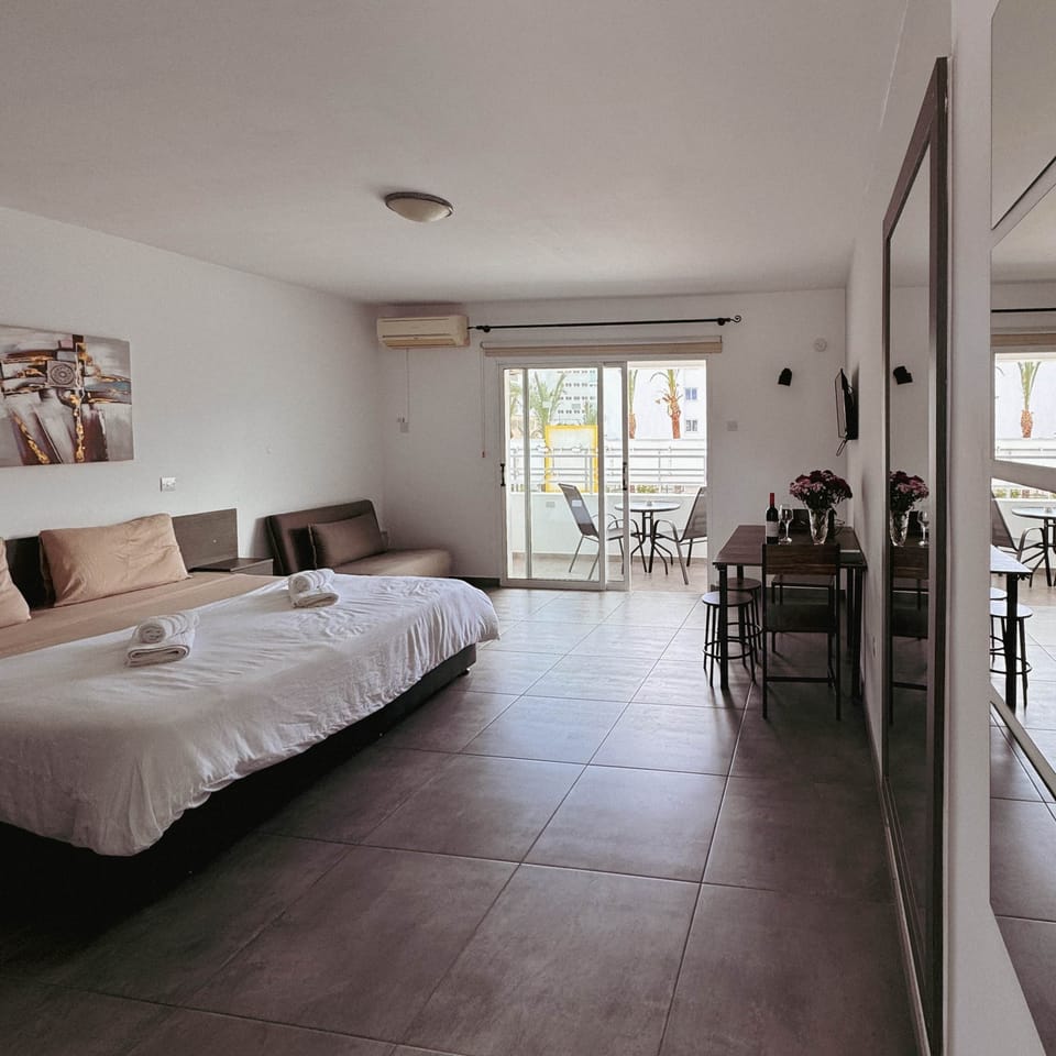 Bed Room 