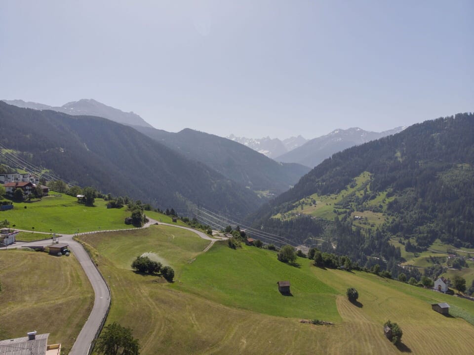 Mountainous Landforms, Mountain, Hill, Grass, Natural Landscape, Highland, Grassland, Mountain Range, Hill Station, Landscape