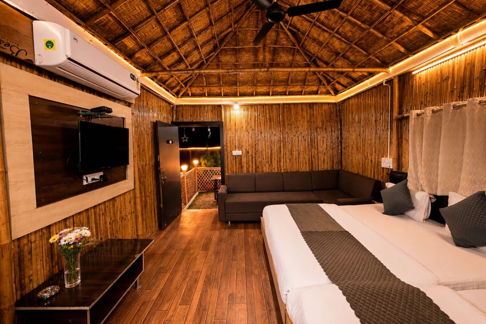 Wooden AC Cottage Four Bed | Blackout drapes, free WiFi, bed sheets
