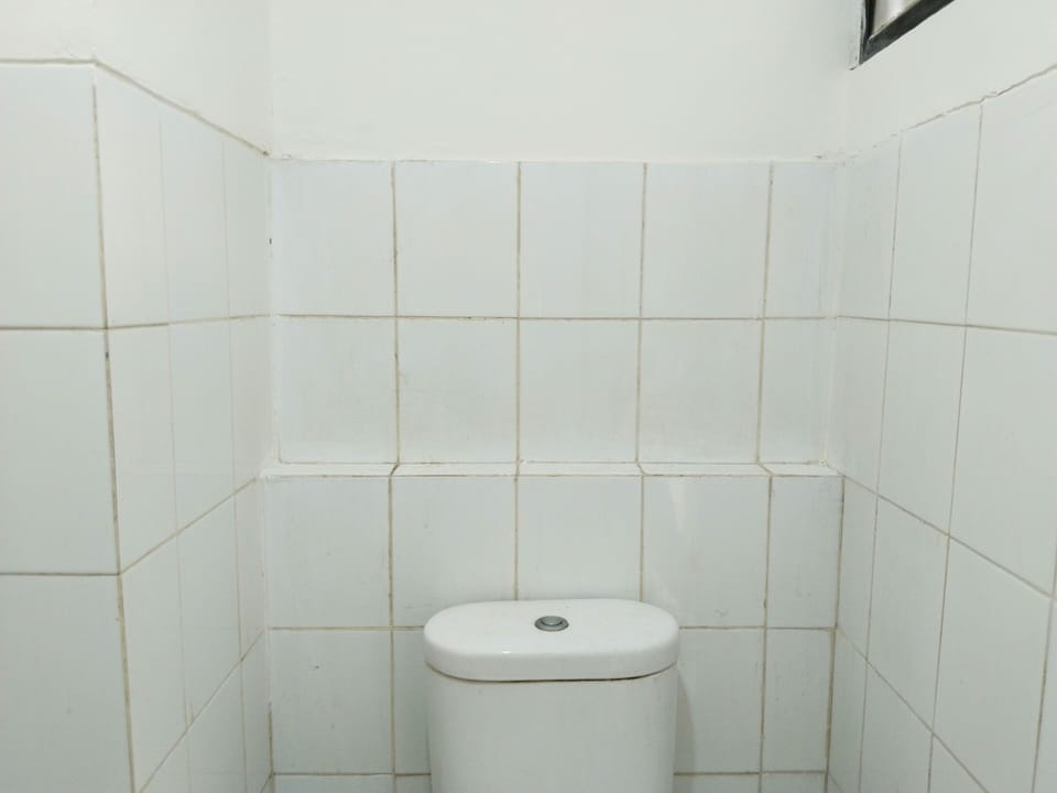 Studio | Bathroom | Shower