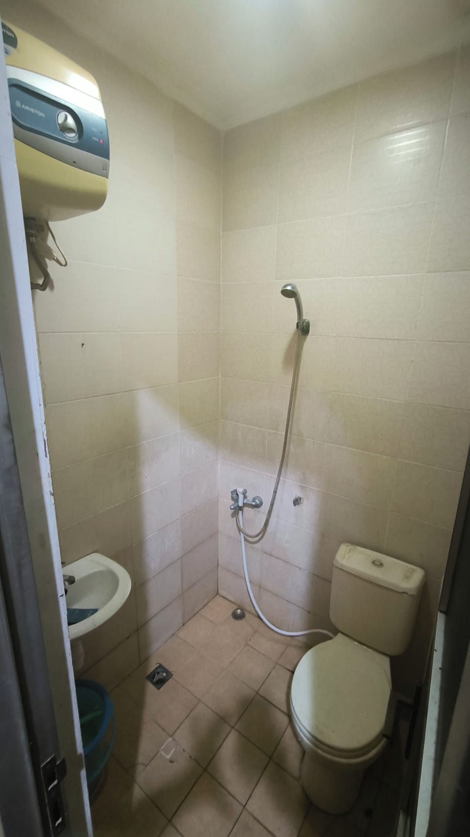 Shower, towels