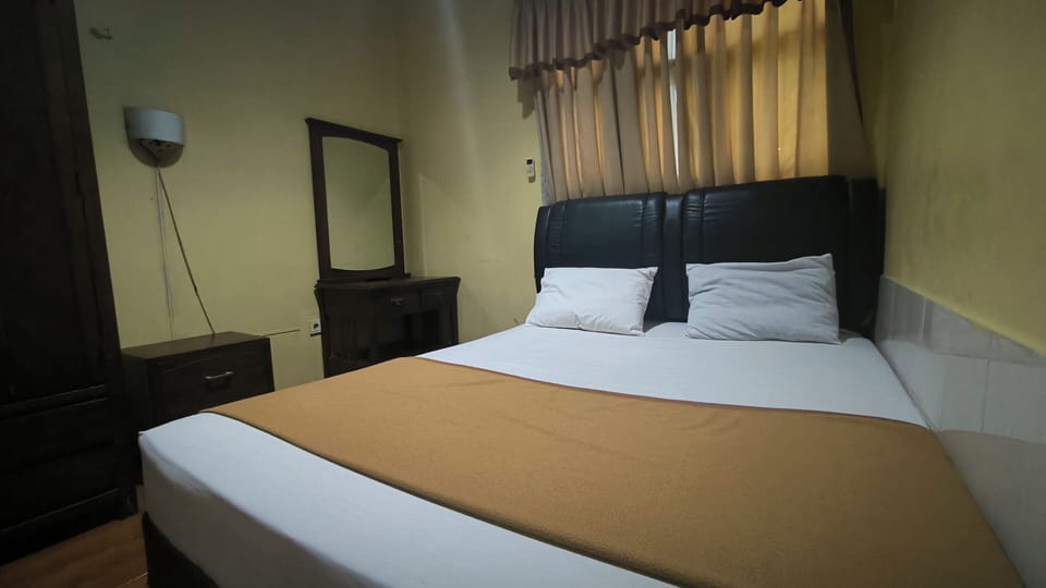 Standard Double Room | Bed sheets