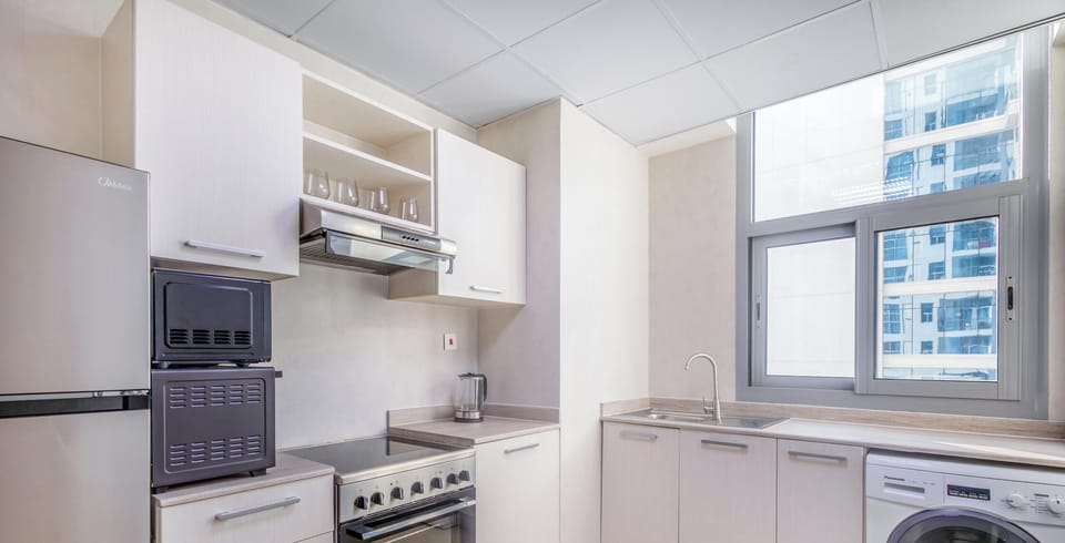 Apartment, City View | Private kitchen