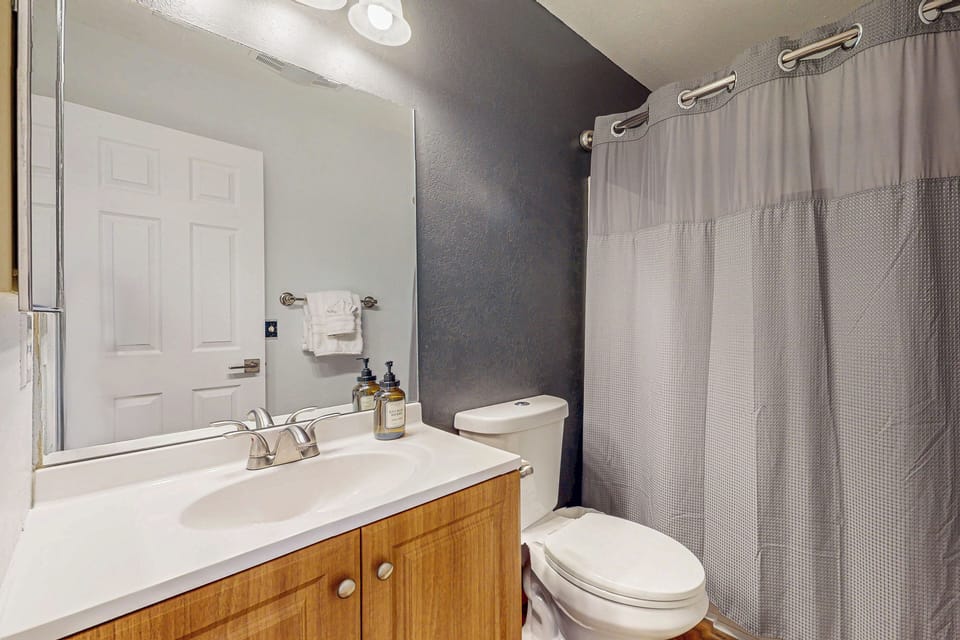Near Hiking & Biking! Flagstaff Condo w/ Grill Apartment in Flagstaff