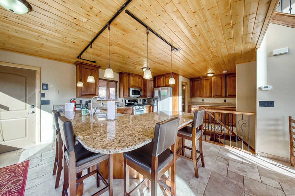 House (4 Bedrooms) | Interior