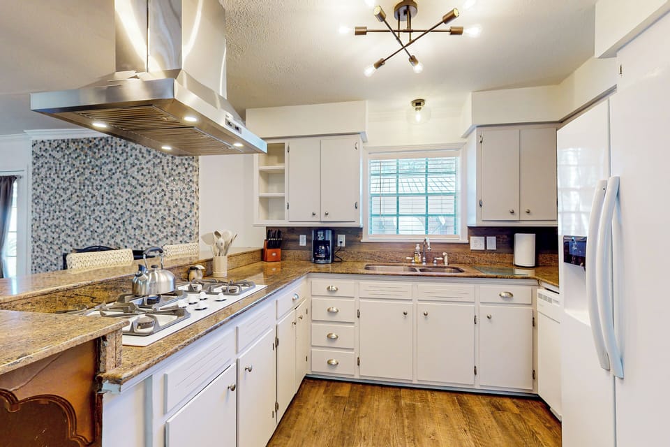 House (4 Bedrooms) | Interior