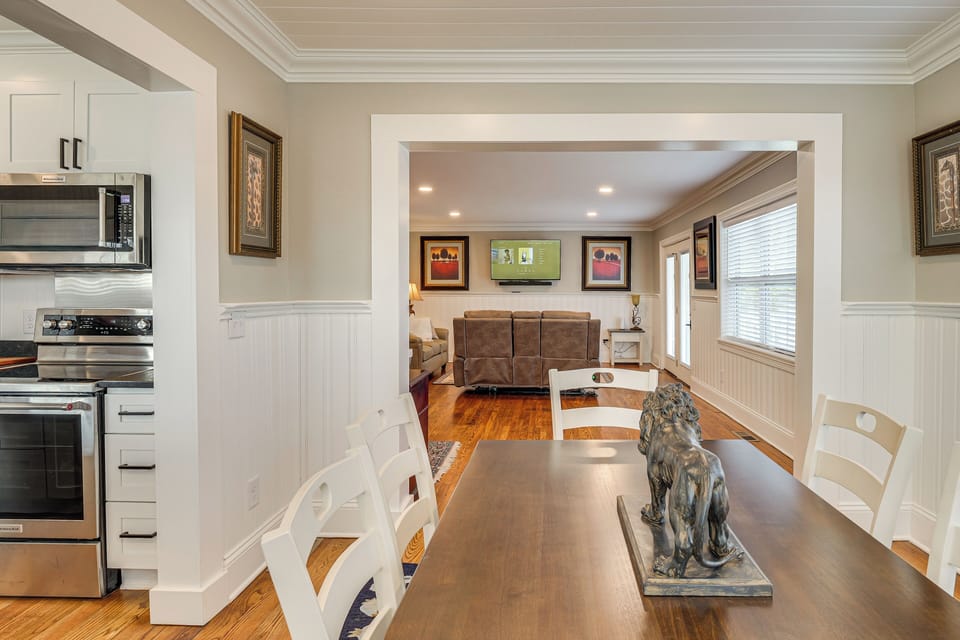 House (3 Bedrooms) | Interior