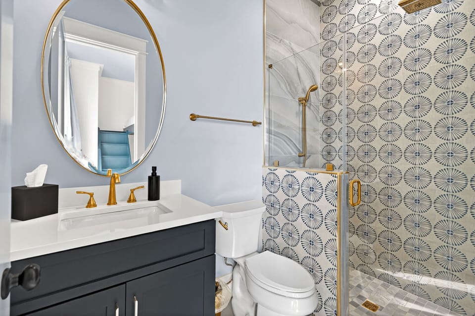 2nd Floor - Ensuite Bathroom
