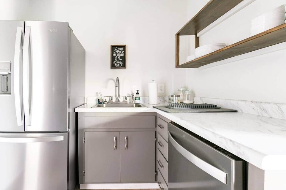 Additional prep space to prepare your meals