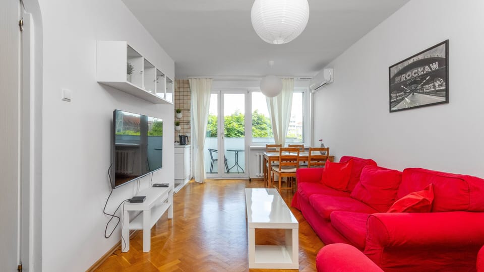 Apartment (2) | Living area | Flat-screen TV